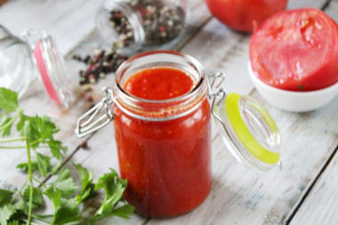 Tomato ketchup for winter