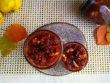 Quince jam with walnuts for winter