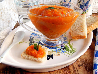 Carrot caviar with tomatoes for winter