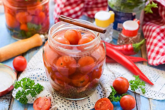 Tomatoes with cinnamon for winter