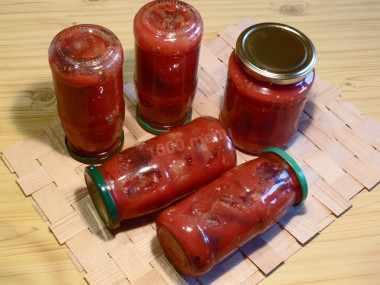 Eggplant in tomato juice for winter