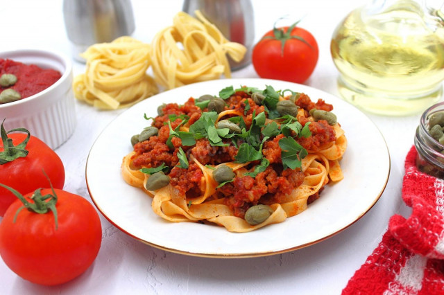 Pasta with capers