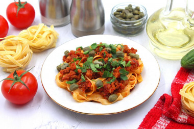 Pasta with capers