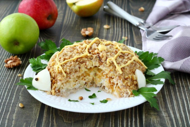 Turtle salad with apple and walnuts