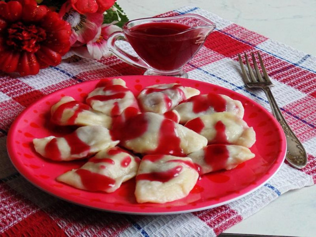 Dumplings with frozen cherries