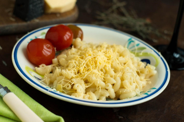 Pasta Cones with hard cheese