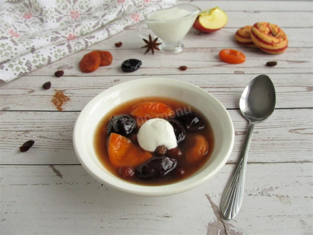 Sweet dried fruit soup