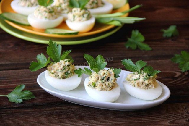 Eggs stuffed with cod liver