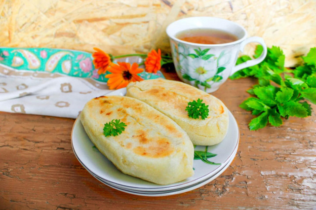 Fried pies in a dry pan