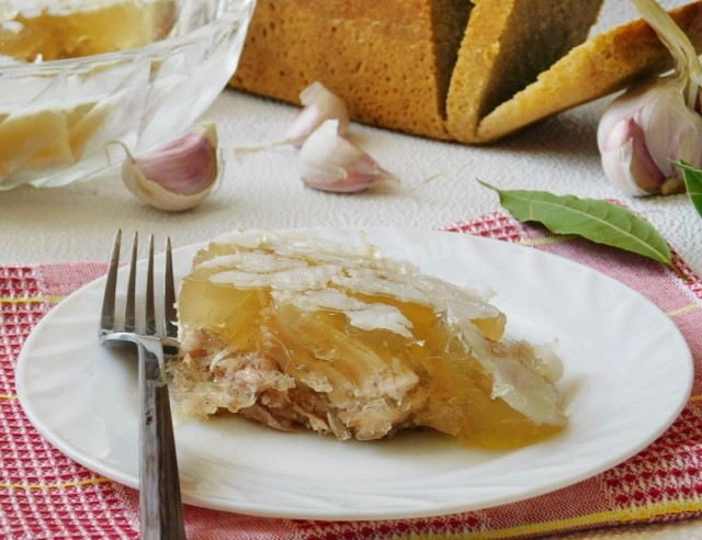 Pork and beef jelly in a slow cooker