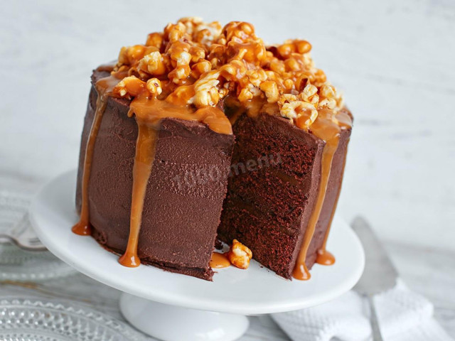 Chocolate caramel cake