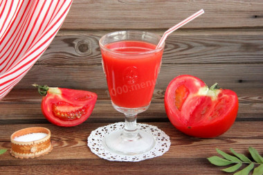 Tomato juice at home from tomatoes