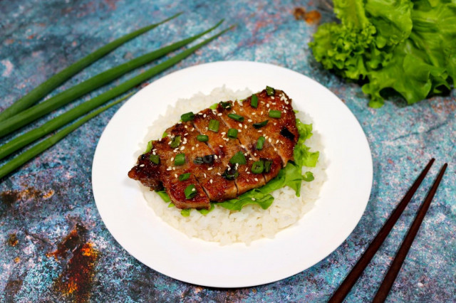 Pork in cornstarch with teriyaki sauce