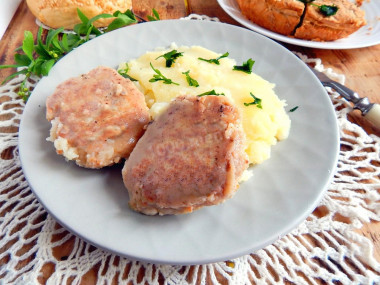 Cutlets with side dish