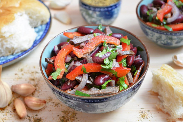 Tbilisi salad with meat and beans