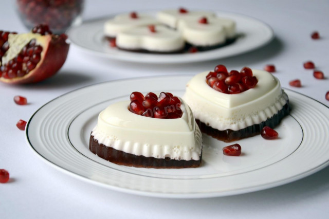 Dessert Valentine with pomegranate