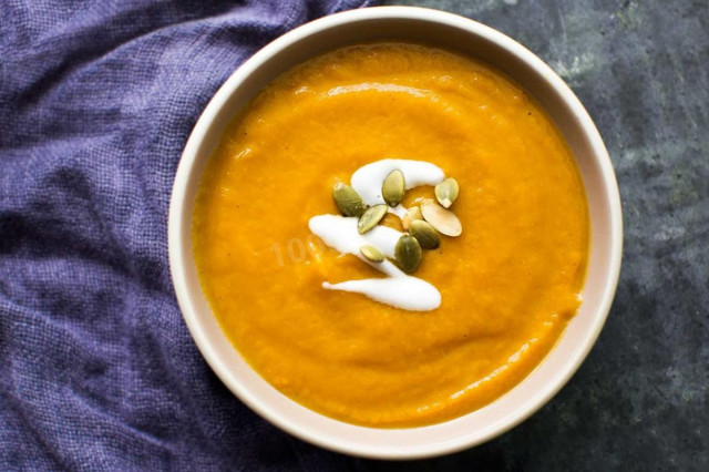 Pumpkin puree soup quickly