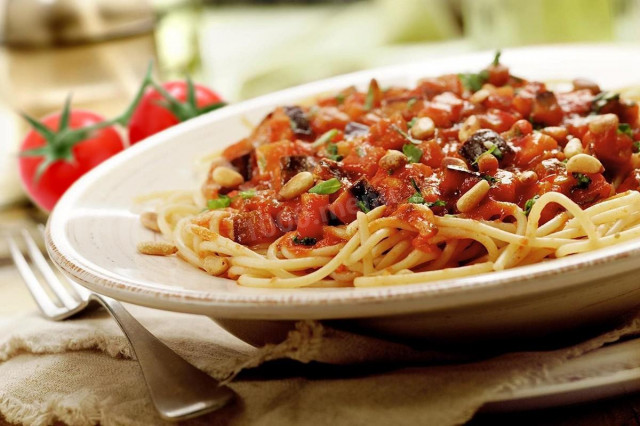 Spaghetti with dried eggplant