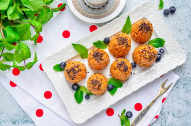 Anthill pastry made of cookies and boiled condensed milk