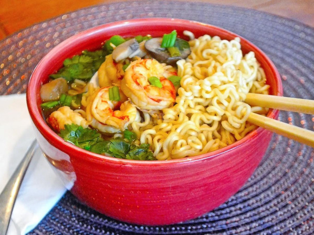 Instant noodles with shrimp