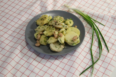 Kartoffelsala warm salad with potatoes