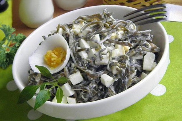 Frozen seaweed salad