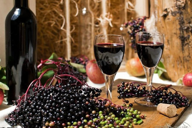 Elderberry liqueur