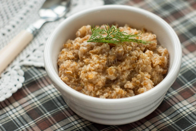 Barley porridge with milk