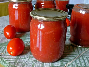 Tomato juice without vinegar with cloves for winter