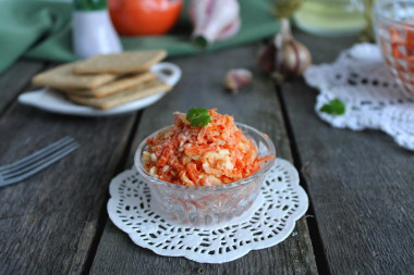 Ginger salad with sour cream