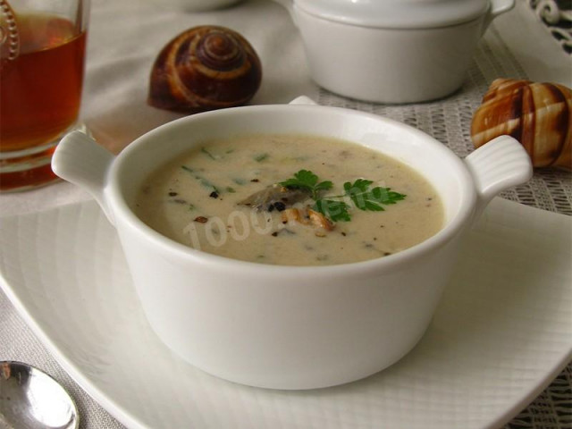 Grape snail soup