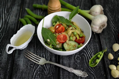 Summer salad with pumpkin oil