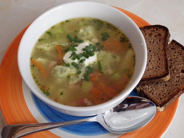 Soup with garlic dumplings