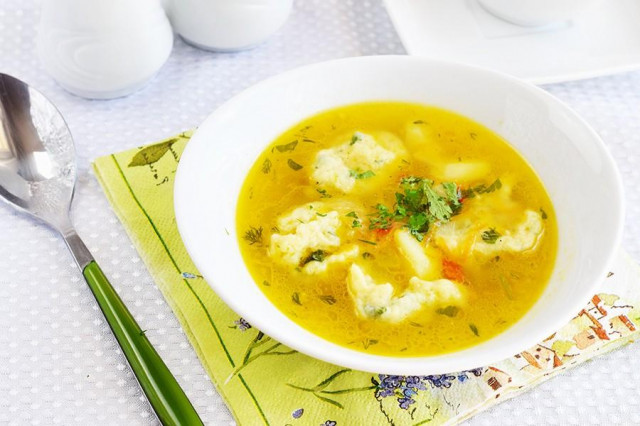 Chicken soup with dumplings and potatoes