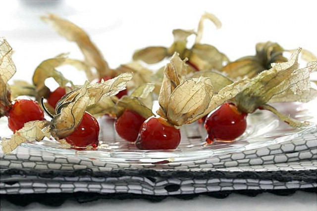 Physalis caramelized