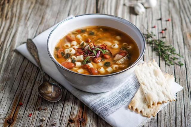 Vegetable minestrone soup