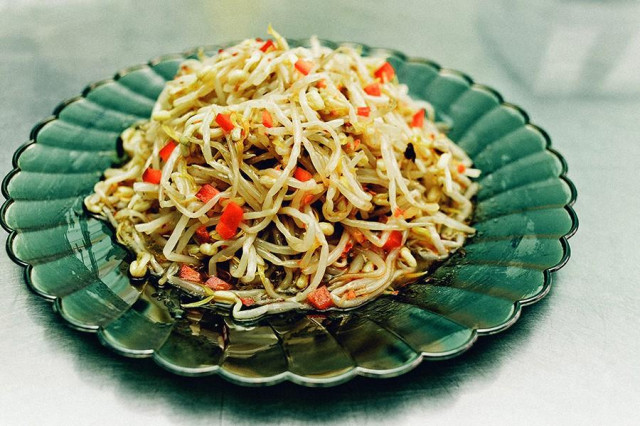 Sprouted soy salad in Korean