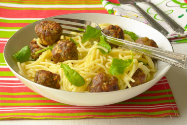 Spaghetti with meatballs from veal