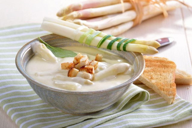 White Asparagus soup