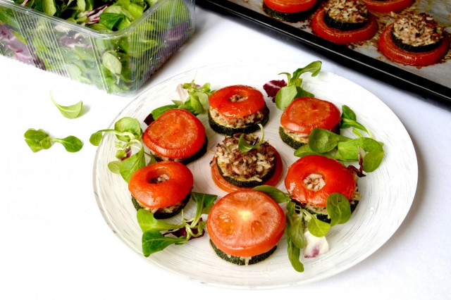 Zucchini baked with tuna rice and tomatoes