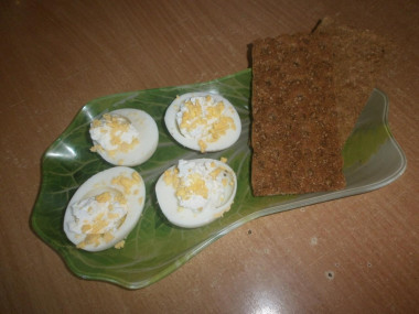 Egg and cheese appetizer