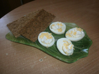 Egg and cheese appetizer