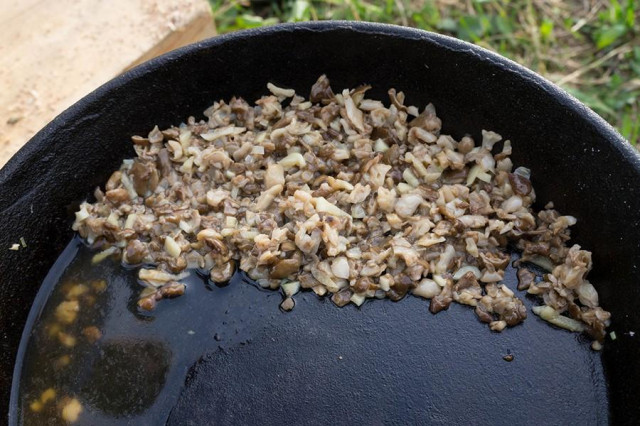 How to fry the lines in a frying pan