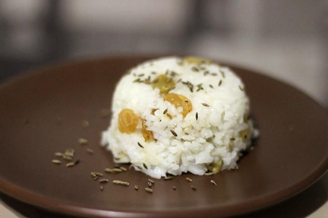 Sweet rice with raisins