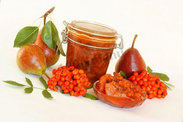 Rowan jam with pears