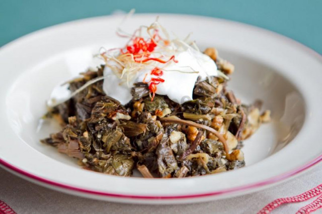 Salad with aveluk and champignons