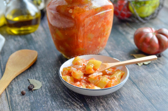 Ancl bens of zucchini with tomatoes