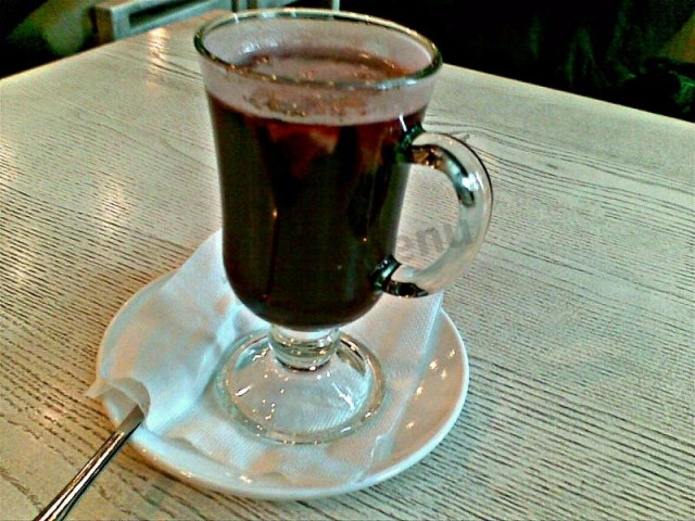 Lemon-honey mulled wine