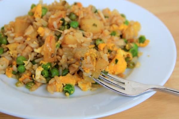 Fried rice with pineapple