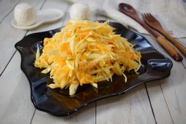 PP Salad of fresh carrots and cabbage with honey and vinegar